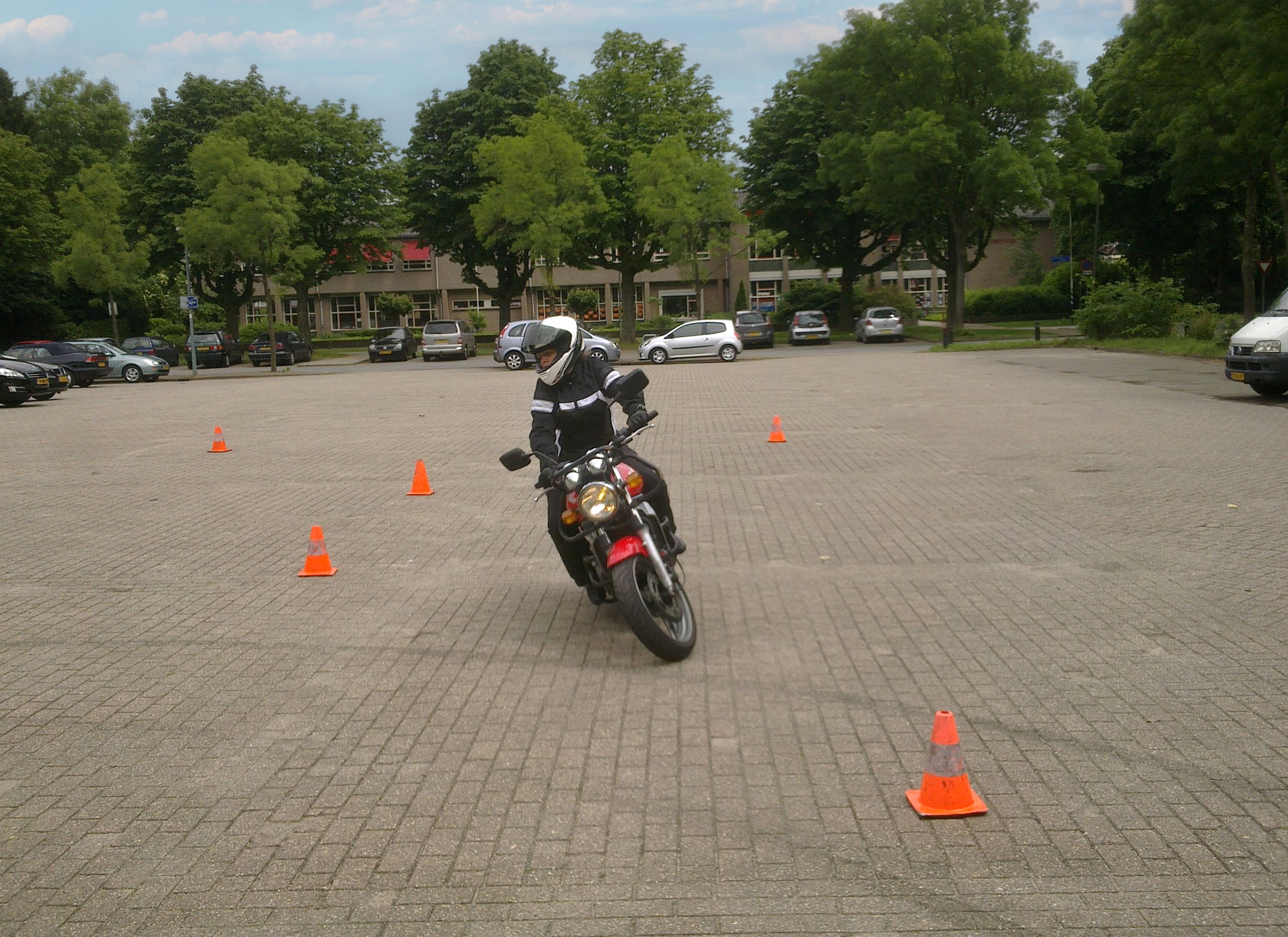 Motorrijles om motorrijbewijs te halen